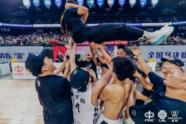刻苦训练篮球时如何避免受伤的建议_2